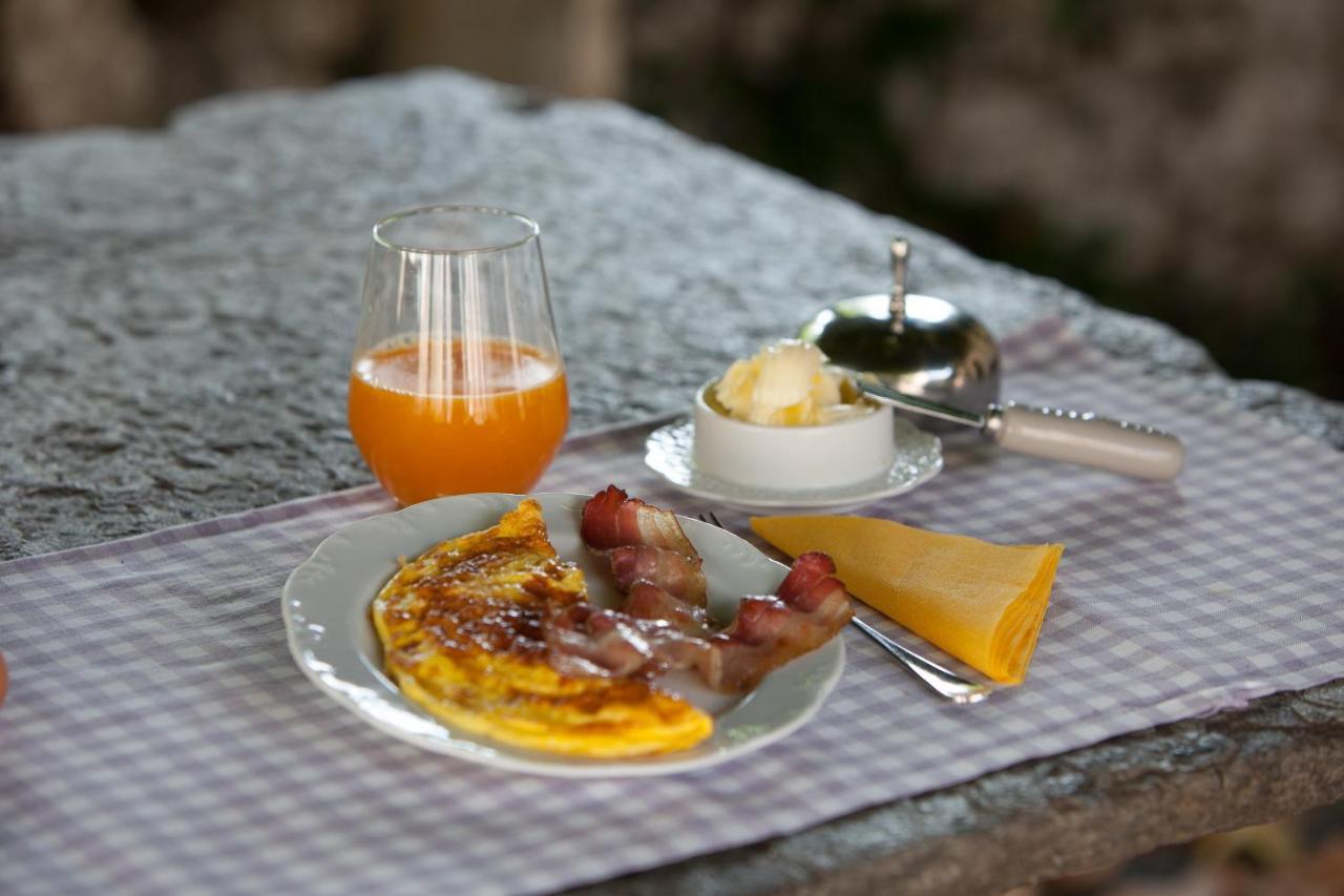 B&B I Corni Di Nibbio Mergozzo Buitenkant foto